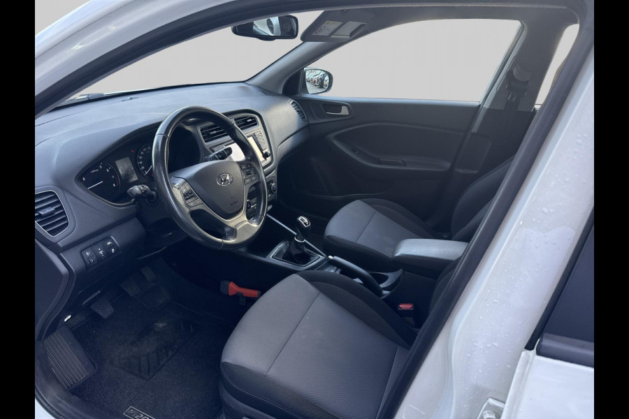 Hyundai i20 1.0 T-GDI Comfort | Navigatie | Achteruitrijcamera Hyundai i20 1.0 T-GDI Comfort | Navigatie | Achteruitrijcamera