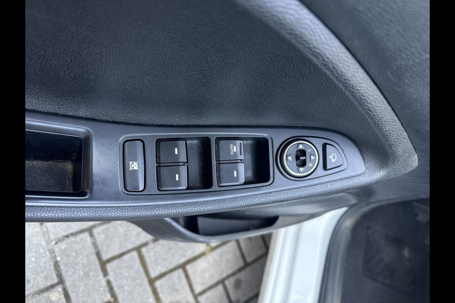 Hyundai i20 1.0 T-GDI Comfort | Navigatie | Achteruitrijcamera Hyundai i20 1.0 T-GDI Comfort | Navigatie | Achteruitrijcamera