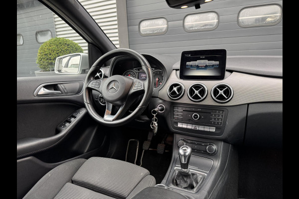 Mercedes-Benz B-Klasse 180 d Business Solution | Navigatie | Camera | Stoelverwarming | LED | Lichtmetalen Velgen | Mercedes-Benz B-Klasse 180 d Business Solution | Navigatie | Camera | Stoelverwarming | LED | Lichtmetalen Velgen |