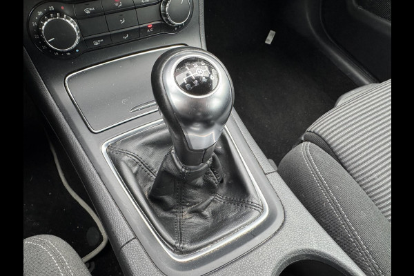 Mercedes-Benz B-Klasse 180 d Business Solution | Navigatie | Camera | Stoelverwarming | LED | Lichtmetalen Velgen | Mercedes-Benz B-Klasse 180 d Business Solution | Navigatie | Camera | Stoelverwarming | LED | Lichtmetalen Velgen |