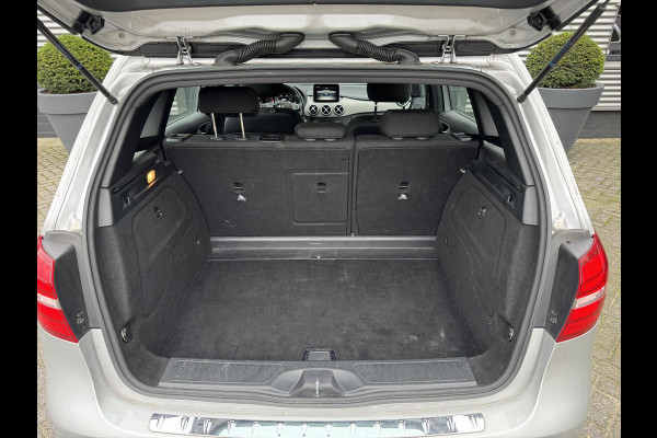 Mercedes-Benz B-Klasse 180 d Business Solution | Navigatie | Camera | Stoelverwarming | LED | Lichtmetalen Velgen | Mercedes-Benz B-Klasse 180 d Business Solution | Navigatie | Camera | Stoelverwarming | LED | Lichtmetalen Velgen |