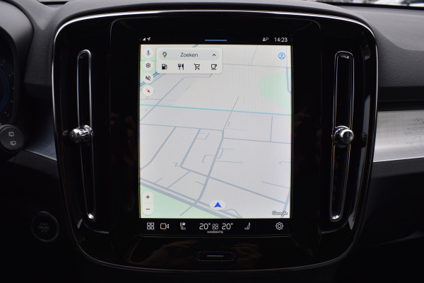 Volvo XC40 B4 211PK Automaat Plus Dark | H&K | Trekhaak | ACC | Allseasons | Camera | Elektr. stoel |