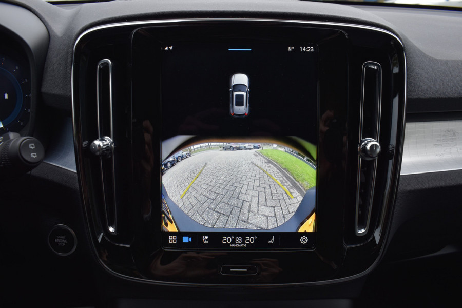 Volvo XC40 B4 211PK Automaat Plus Dark | H&K | Trekhaak | ACC | Allseasons | Camera | Elektr. stoel |