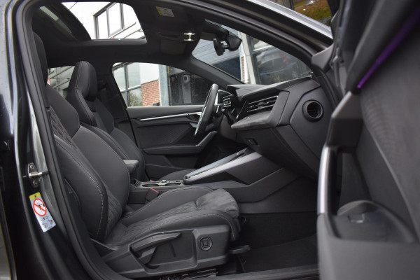 Audi A3 Sportback 35 TFSI S edition S-Line Pano Lane Kuip ACC Camera