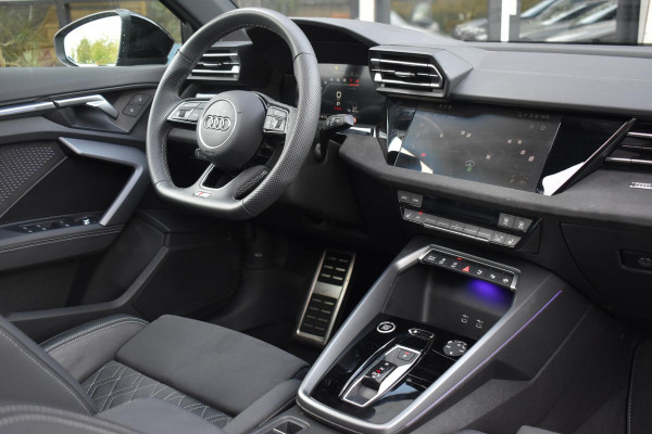 Audi A3 Sportback 35 TFSI S edition S-Line Pano Lane Kuip ACC Camera