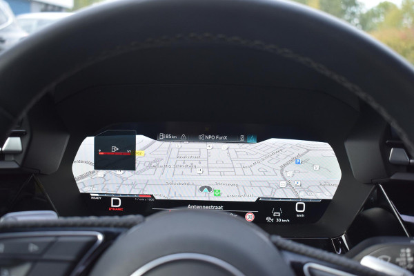 Audi A3 Sportback 35 TFSI S edition S-Line Pano Lane Kuip ACC Camera