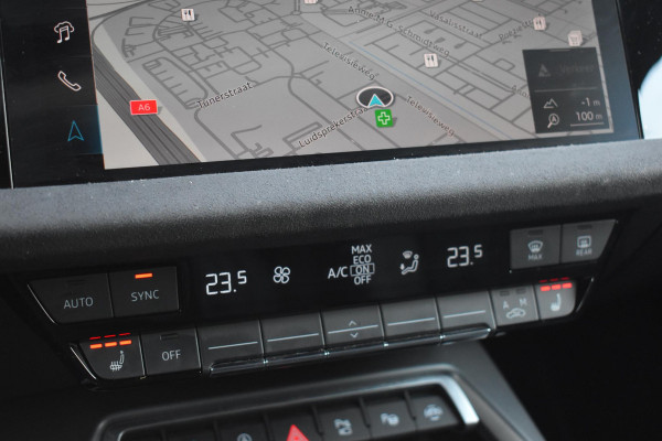 Audi A3 Sportback 35 TFSI S edition S-Line Pano Lane Kuip ACC Camera