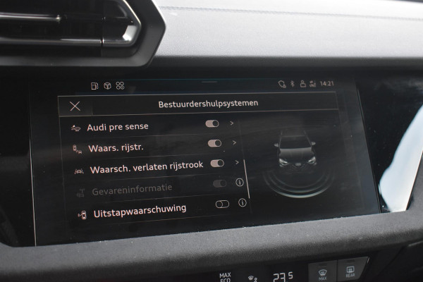 Audi A3 Sportback 35 TFSI S edition S-Line Pano Lane Kuip ACC Camera