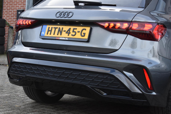 Audi A3 Sportback 35 TFSI S edition S-Line Pano Lane Kuip ACC Camera