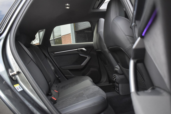 Audi A3 Sportback 35 TFSI S edition S-Line Pano Lane Kuip ACC Camera