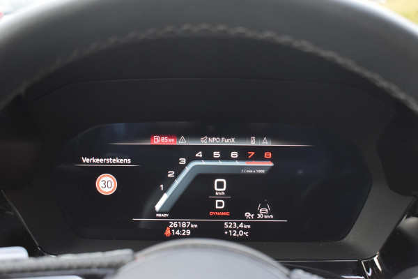 Audi A3 Sportback 35 TFSI S edition S-Line Pano Lane Kuip ACC Camera