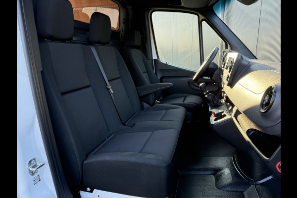 Mercedes-Benz Sprinter 317 CDI 170 PK / L3H2 / MBUX / **NETTE BUS** / AIRCO / CRUISE / CAMERA / PDC / 3-ZITS / CARPLAY Mercedes-Benz Sprinter 317 CDI 170 PK / L3H2 / MBUX / **NETTE BUS** / AIRCO / CRUISE / CAMERA / PDC / 3-ZITS / CARPLAY
