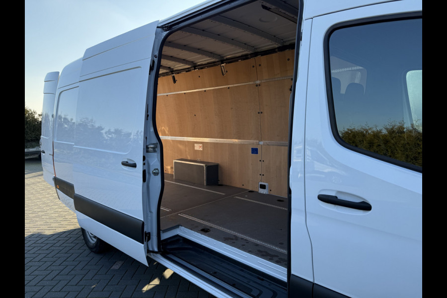 Mercedes-Benz Sprinter 317 CDI 170 PK / L3H2 / MBUX / **NETTE BUS** / AIRCO / CRUISE / CAMERA / PDC / 3-ZITS / CARPLAY Mercedes-Benz Sprinter 317 CDI 170 PK / L3H2 / MBUX / **NETTE BUS** / AIRCO / CRUISE / CAMERA / PDC / 3-ZITS / CARPLAY