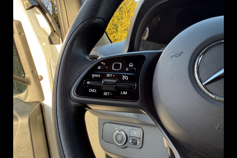 Mercedes-Benz Sprinter 317 CDI 170 PK / L3H2 / MBUX / **NETTE BUS** / AIRCO / CRUISE / CAMERA / PDC / 3-ZITS / CARPLAY Mercedes-Benz Sprinter 317 CDI 170 PK / L3H2 / MBUX / **NETTE BUS** / AIRCO / CRUISE / CAMERA / PDC / 3-ZITS / CARPLAY