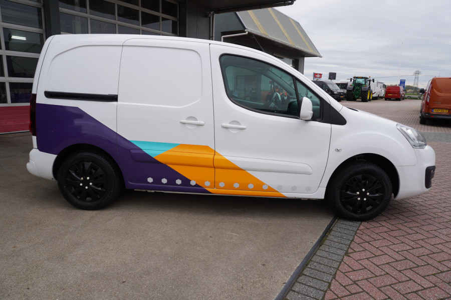 Citroën Berlingo 1.6 BlueHDI 75PK Business nr. V176 | Airco | Cruise | Navi Citroën Berlingo 1.6 BlueHDI 75PK Business nr. V176 | Airco | Cruise | Navi