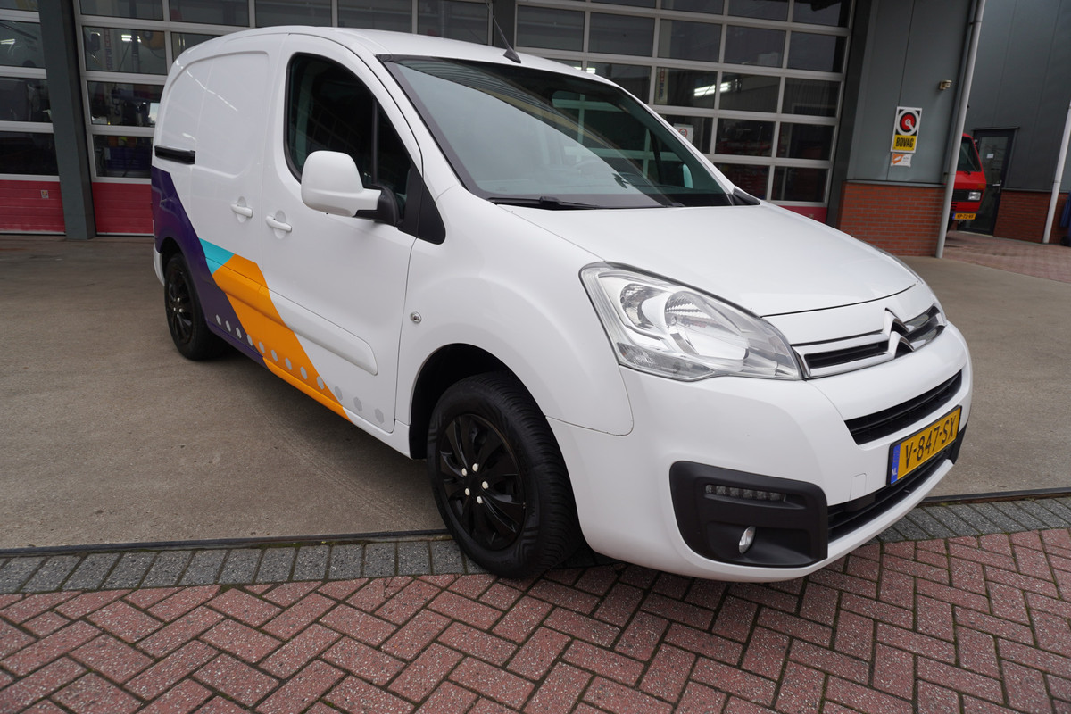 Citroën Berlingo 1.6 BlueHDI 75PK Business nr. V176 | Airco | Cruise | Navi Citroën Berlingo 1.6 BlueHDI 75PK Business nr. V176 | Airco | Cruise | Navi