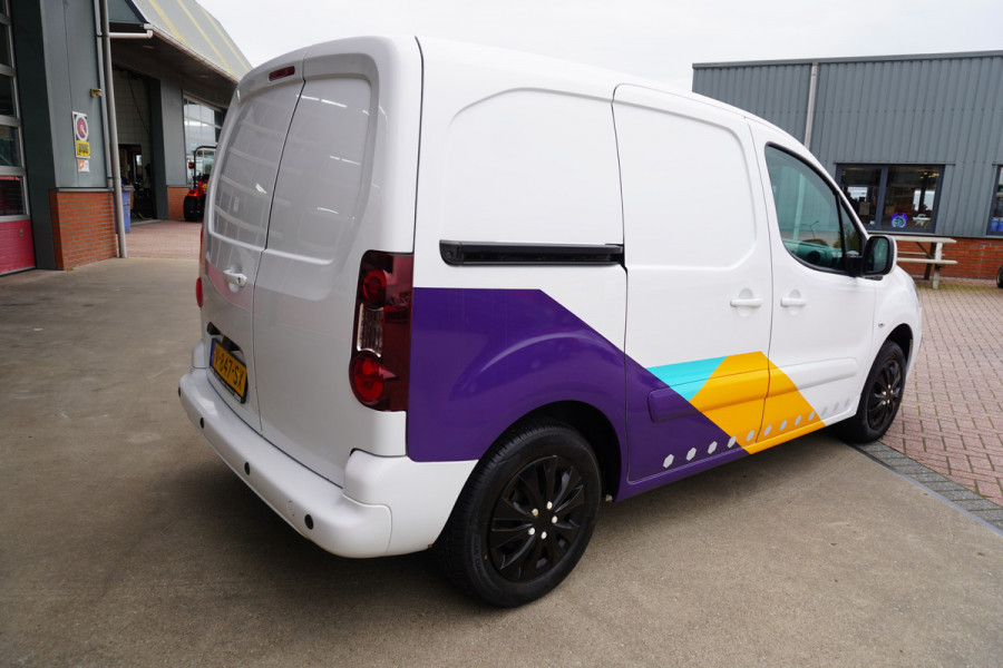 Citroën Berlingo 1.6 BlueHDI 75PK Business nr. V176 | Airco | Cruise | Navi Citroën Berlingo 1.6 BlueHDI 75PK Business nr. V176 | Airco | Cruise | Navi