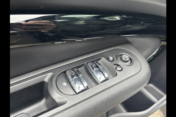 MINI Clubman 1.5 Cooper Richmond Park Edition PANO| CAMERA| STOELVERW. | LEER| KEYLESS| RIJKLAARPRIJS INCL. 12 MND BOVAG GARANTIE MINI Clubman 1.5 Cooper Richmond Park Edition PANO| CAMERA| STOELVERW. | LEER| KEYLESS| RIJKLAARPRIJS INCL. 12 MND BOVAG GARANTIE