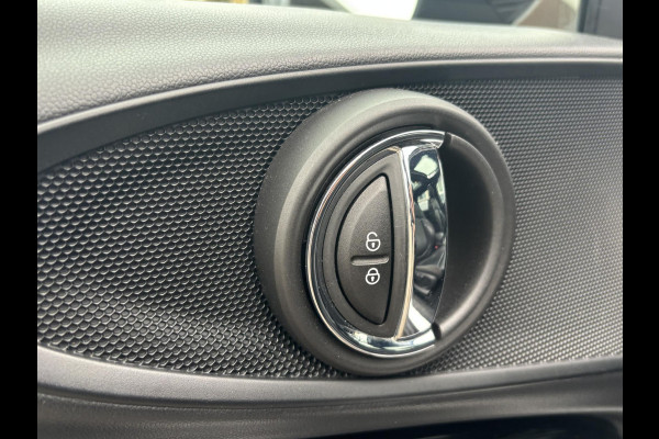 MINI Clubman 1.5 Cooper Richmond Park Edition PANO| CAMERA| STOELVERW. | LEER| KEYLESS| RIJKLAARPRIJS INCL. 12 MND BOVAG GARANTIE MINI Clubman 1.5 Cooper Richmond Park Edition PANO| CAMERA| STOELVERW. | LEER| KEYLESS| RIJKLAARPRIJS INCL. 12 MND BOVAG GARANTIE