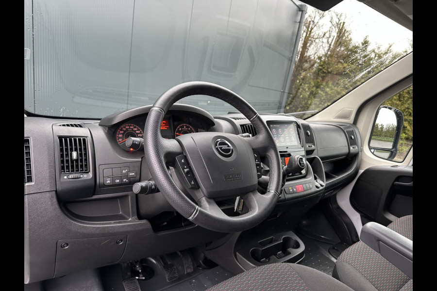 Opel Movano 2.2D 120 PK 3.5T E6 / L3H2 / !! 11.543 KM !! / IMPERIAAL / TREKHAAK / CAMERA / ECC / CRUISE / NAVI