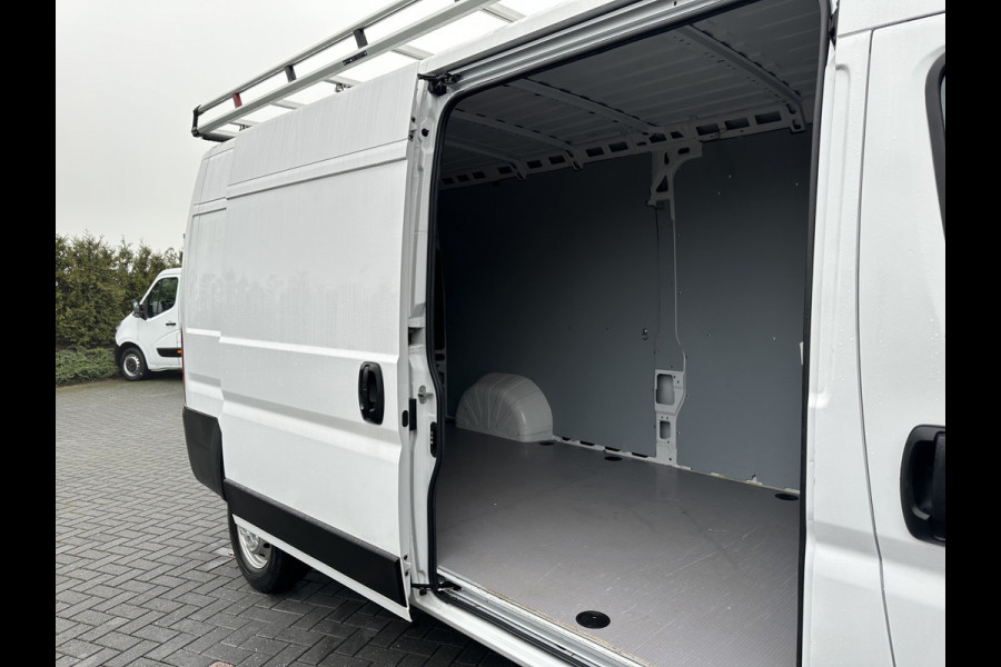 Opel Movano 2.2D 120 PK 3.5T E6 / L3H2 / !! 11.543 KM !! / IMPERIAAL / TREKHAAK / CAMERA / ECC / CRUISE / NAVI