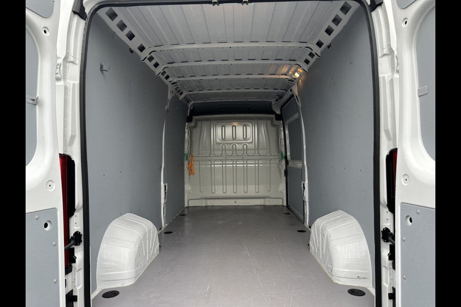 Opel Movano 2.2D 120 PK 3.5T E6 / L3H2 / !! 11.543 KM !! / IMPERIAAL / TREKHAAK / CAMERA / ECC / CRUISE / NAVI