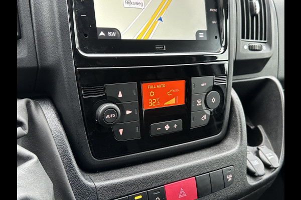 Opel Movano 2.2D 120 PK 3.5T E6 / L3H2 / !! 11.543 KM !! / IMPERIAAL / TREKHAAK / CAMERA / ECC / CRUISE / NAVI