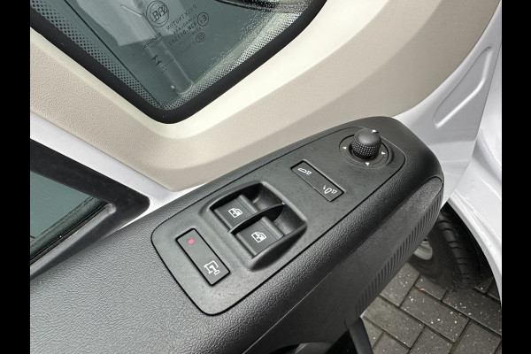 Opel Movano 2.2D 120 PK 3.5T E6 / L3H2 / !! 11.543 KM !! / IMPERIAAL / TREKHAAK / CAMERA / ECC / CRUISE / NAVI