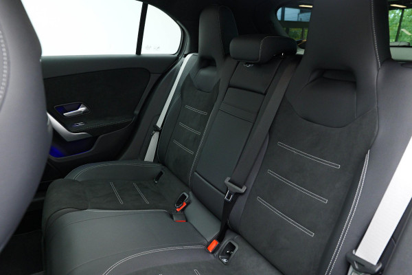 Mercedes-Benz A-Klasse A250 e AMG Line |Pano|ALPINEGRAU|Ambient|Dodehoek| Mercedes-Benz A-Klasse A250 e AMG Line |Pano|ALPINEGRAU|Ambient|Dodehoek|
