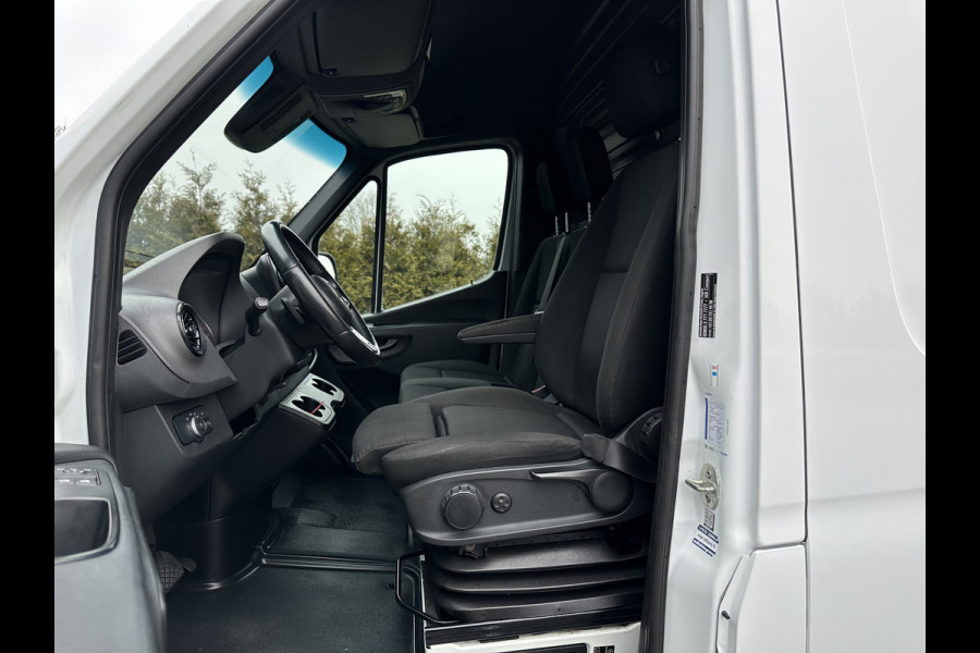 Mercedes-Benz Sprinter 516 CDI 164 PK AUTOMAAT / L2H2 / 3.500 KG AHG / DUBBEL LUCHT Mercedes-Benz Sprinter 516 CDI 164 PK AUTOMAAT / L2H2 / 3.500 KG AHG / DUBBEL LUCHT