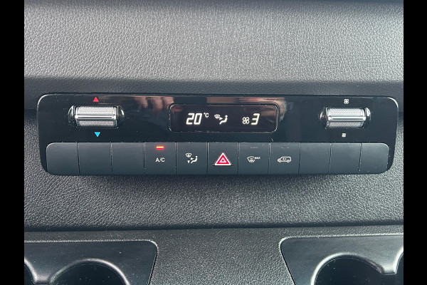 Mercedes-Benz Sprinter 516 CDI 164 PK AUTOMAAT / L2H2 / 3.500 KG AHG / DUBBEL LUCHT Mercedes-Benz Sprinter 516 CDI 164 PK AUTOMAAT / L2H2 / 3.500 KG AHG / DUBBEL LUCHT