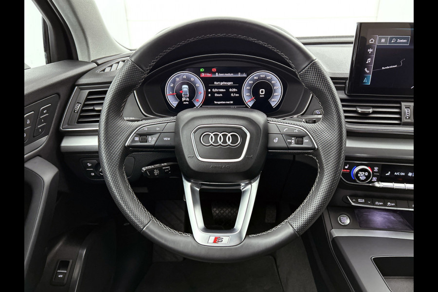 Audi Q5 55 TFSI e S-Line edition Competition(Dealer OndH, Navi, Carplay, Digi Dash, StoelV, Adapt Cruise, Parkeersensoren, Etc) Audi Q5 55 TFSI e S-Line edition Competition(Dealer OndH, Navi, Carplay, Digi Dash, StoelV, Adapt Cruise, Parkeersensoren, Etc)