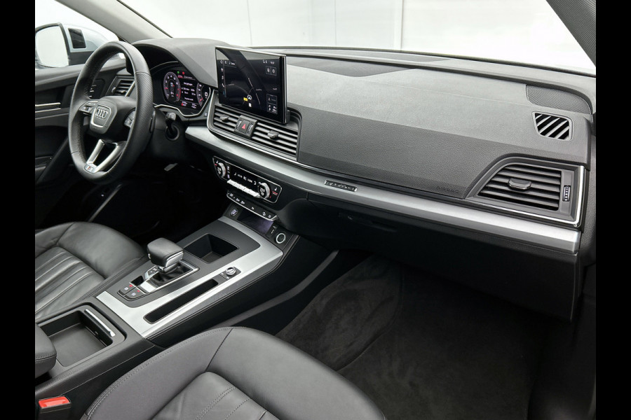 Audi Q5 55 TFSI e S-Line edition Competition(Dealer OndH, Navi, Carplay, Digi Dash, StoelV, Adapt Cruise, Parkeersensoren, Etc) Audi Q5 55 TFSI e S-Line edition Competition(Dealer OndH, Navi, Carplay, Digi Dash, StoelV, Adapt Cruise, Parkeersensoren, Etc)