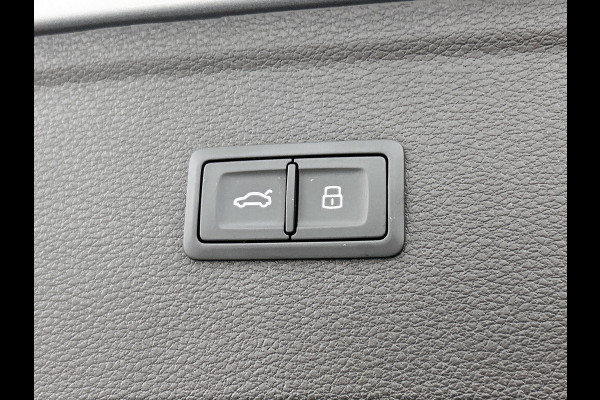 Audi Q5 55 TFSI e S-Line edition Competition(Dealer OndH, Navi, Carplay, Digi Dash, StoelV, Adapt Cruise, Parkeersensoren, Etc) Audi Q5 55 TFSI e S-Line edition Competition(Dealer OndH, Navi, Carplay, Digi Dash, StoelV, Adapt Cruise, Parkeersensoren, Etc)