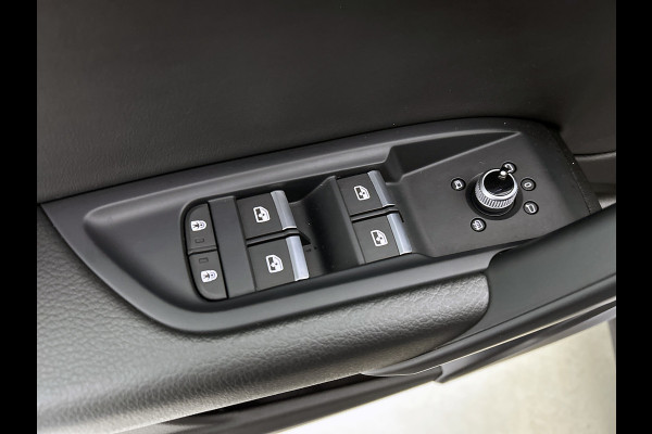 Audi Q5 55 TFSI e S-Line edition Competition(Dealer OndH, Navi, Carplay, Digi Dash, StoelV, Adapt Cruise, Parkeersensoren, Etc) Audi Q5 55 TFSI e S-Line edition Competition(Dealer OndH, Navi, Carplay, Digi Dash, StoelV, Adapt Cruise, Parkeersensoren, Etc)