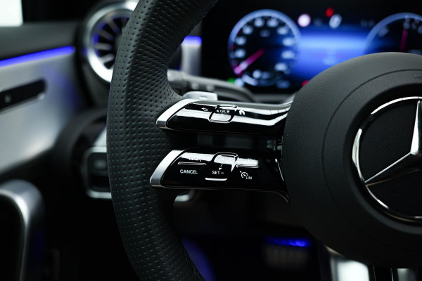 Mercedes-Benz A-Klasse A250 e AMG Line |Pano|ALPINEGRAU|Ambient|Dodehoek| Mercedes-Benz A-Klasse A250 e AMG Line |Pano|ALPINEGRAU|Ambient|Dodehoek|