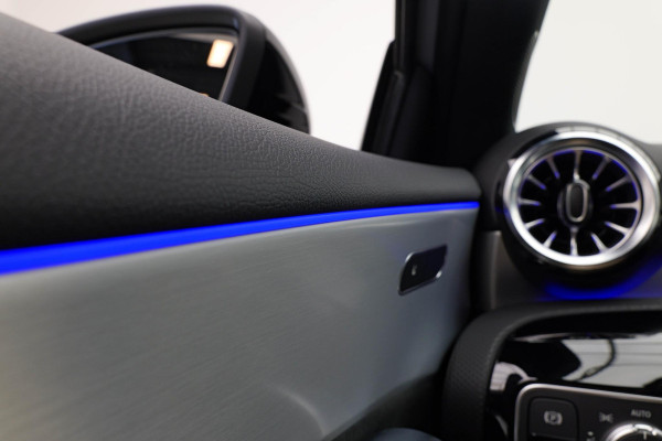 Mercedes-Benz A-Klasse A250 e AMG Line |Pano|ALPINEGRAU|Ambient|Dodehoek| Mercedes-Benz A-Klasse A250 e AMG Line |Pano|ALPINEGRAU|Ambient|Dodehoek|