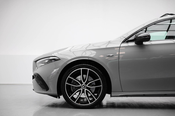 Mercedes-Benz A-Klasse A250 e AMG Line |Pano|ALPINEGRAU|Ambient|Dodehoek| Mercedes-Benz A-Klasse A250 e AMG Line |Pano|ALPINEGRAU|Ambient|Dodehoek|