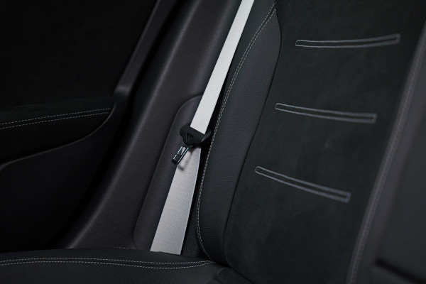 Mercedes-Benz A-Klasse A250 e AMG Line |Pano|ALPINEGRAU|Ambient|Dodehoek| Mercedes-Benz A-Klasse A250 e AMG Line |Pano|ALPINEGRAU|Ambient|Dodehoek|