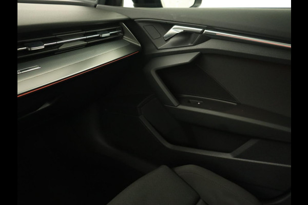 Audi A3 45 TFSI e S Line | Stoelverwarming | Camera | Sfeerverlichting | Virtual Cockpit | Carplay | Navigatie | Sportstoelen | 18'' | Climate control | PHEV | Plug In Audi A3 45 TFSI e S Line | Stoelverwarming | Camera | Sfeerverlichting | Virtual Cockpit | Carplay | Navigatie | Sportstoelen | 18'' | Climate control | PHEV | Plug In