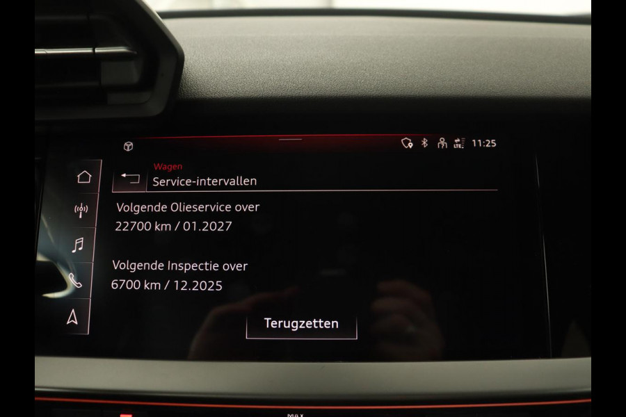 Audi A3 45 TFSI e S Line | Stoelverwarming | Camera | Sfeerverlichting | Virtual Cockpit | Carplay | Navigatie | Sportstoelen | 18'' | Climate control | PHEV | Plug In Audi A3 45 TFSI e S Line | Stoelverwarming | Camera | Sfeerverlichting | Virtual Cockpit | Carplay | Navigatie | Sportstoelen | 18'' | Climate control | PHEV | Plug In