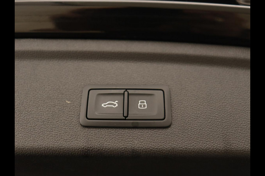 Audi A3 45 TFSI e S Line | Stoelverwarming | Camera | Sfeerverlichting | Virtual Cockpit | Carplay | Navigatie | Sportstoelen | 18'' | Climate control | PHEV | Plug In Audi A3 45 TFSI e S Line | Stoelverwarming | Camera | Sfeerverlichting | Virtual Cockpit | Carplay | Navigatie | Sportstoelen | 18'' | Climate control | PHEV | Plug In