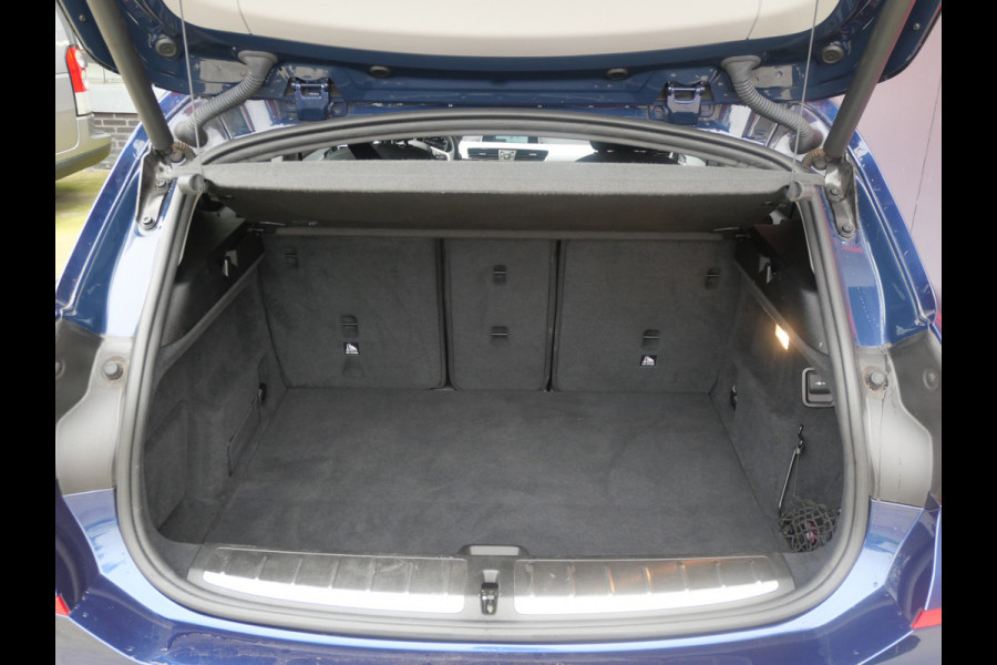 BMW X2 sDrive18i EXECUTIVE | AUTOMAAT | LED | ELEK KLEP | NAVIGATIE | NL-AUTO!! BMW X2 sDrive18i EXECUTIVE | AUTOMAAT | LED | ELEK KLEP | NAVIGATIE | NL-AUTO!!