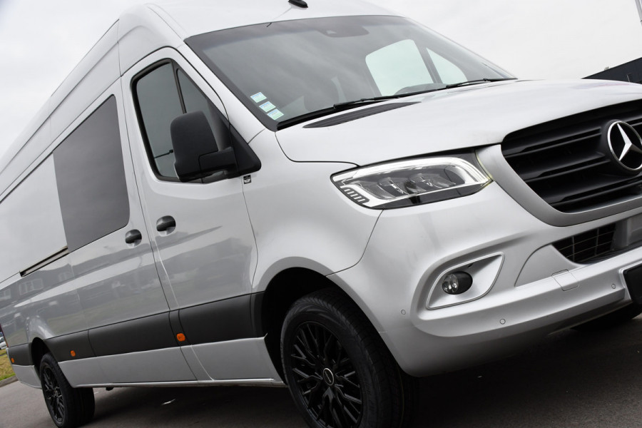 Mercedes-Benz Sprinter 319 V6 3.0 CDI L3H2 DC PB Edition Full options, Adaptieve Cruise, 360 Camera, 10,5'' Mbux, LED, Automaat, BPM Vrij! Mercedes-Benz Sprinter 319 V6 3.0 CDI L3H2 DC PB Edition Full options, Adaptieve Cruise, 360 Camera, 10,5'' Mbux, LED, Automaat, BPM Vrij!