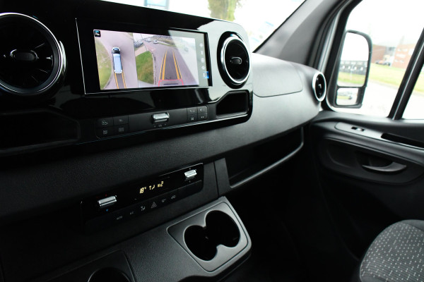 Mercedes-Benz Sprinter 319 V6 3.0 CDI L3H2 DC PB Edition Full options, Adaptieve Cruise, 360 Camera, 10,5'' Mbux, LED, Automaat, BPM Vrij! Mercedes-Benz Sprinter 319 V6 3.0 CDI L3H2 DC PB Edition Full options, Adaptieve Cruise, 360 Camera, 10,5'' Mbux, LED, Automaat, BPM Vrij!