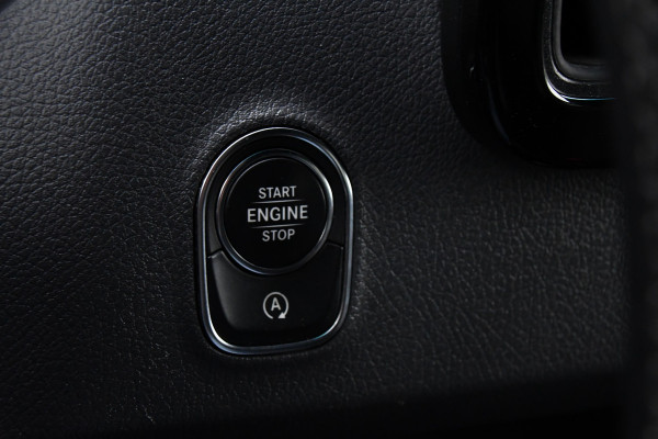 Mercedes-Benz Sprinter 319 V6 3.0 CDI L3H2 DC PB Edition Full options, Adaptieve Cruise, 360 Camera, 10,5'' Mbux, LED, Automaat, BPM Vrij! Mercedes-Benz Sprinter 319 V6 3.0 CDI L3H2 DC PB Edition Full options, Adaptieve Cruise, 360 Camera, 10,5'' Mbux, LED, Automaat, BPM Vrij!