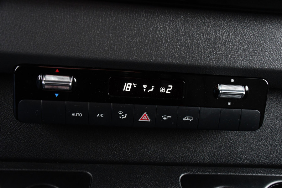 Mercedes-Benz Sprinter 319 V6 3.0 CDI L3H2 DC PB Edition Full options, Adaptieve Cruise, 360 Camera, 10,5'' Mbux, LED, Automaat, BPM Vrij! Mercedes-Benz Sprinter 319 V6 3.0 CDI L3H2 DC PB Edition Full options, Adaptieve Cruise, 360 Camera, 10,5'' Mbux, LED, Automaat, BPM Vrij!