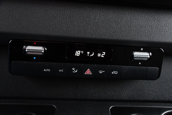 Mercedes-Benz Sprinter 319 V6 3.0 CDI L3H2 DC PB Edition Full options, Adaptieve Cruise, 360 Camera, 10,5'' Mbux, LED, Automaat, BPM Vrij! Mercedes-Benz Sprinter 319 V6 3.0 CDI L3H2 DC PB Edition Full options, Adaptieve Cruise, 360 Camera, 10,5'' Mbux, LED, Automaat, BPM Vrij!