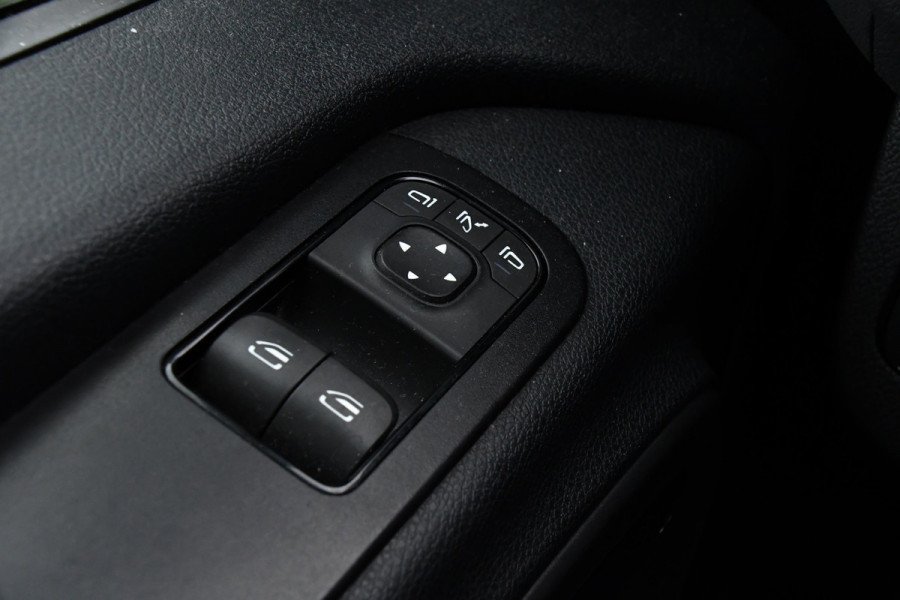 Mercedes-Benz Sprinter 319 V6 3.0 CDI L3H2 DC PB Edition Full options, Adaptieve Cruise, 360 Camera, 10,5'' Mbux, LED, Automaat, BPM Vrij! Mercedes-Benz Sprinter 319 V6 3.0 CDI L3H2 DC PB Edition Full options, Adaptieve Cruise, 360 Camera, 10,5'' Mbux, LED, Automaat, BPM Vrij!