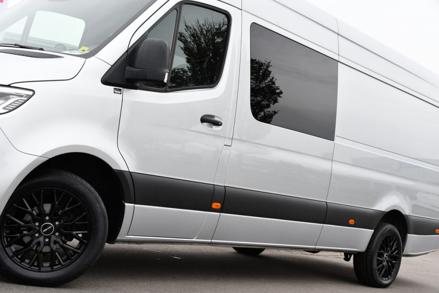 Mercedes-Benz Sprinter 319 V6 3.0 CDI L3H2 DC PB Edition Full options, Adaptieve Cruise, 360 Camera, 10,5'' Mbux, LED, Automaat, BPM Vrij! Mercedes-Benz Sprinter 319 V6 3.0 CDI L3H2 DC PB Edition Full options, Adaptieve Cruise, 360 Camera, 10,5'' Mbux, LED, Automaat, BPM Vrij!